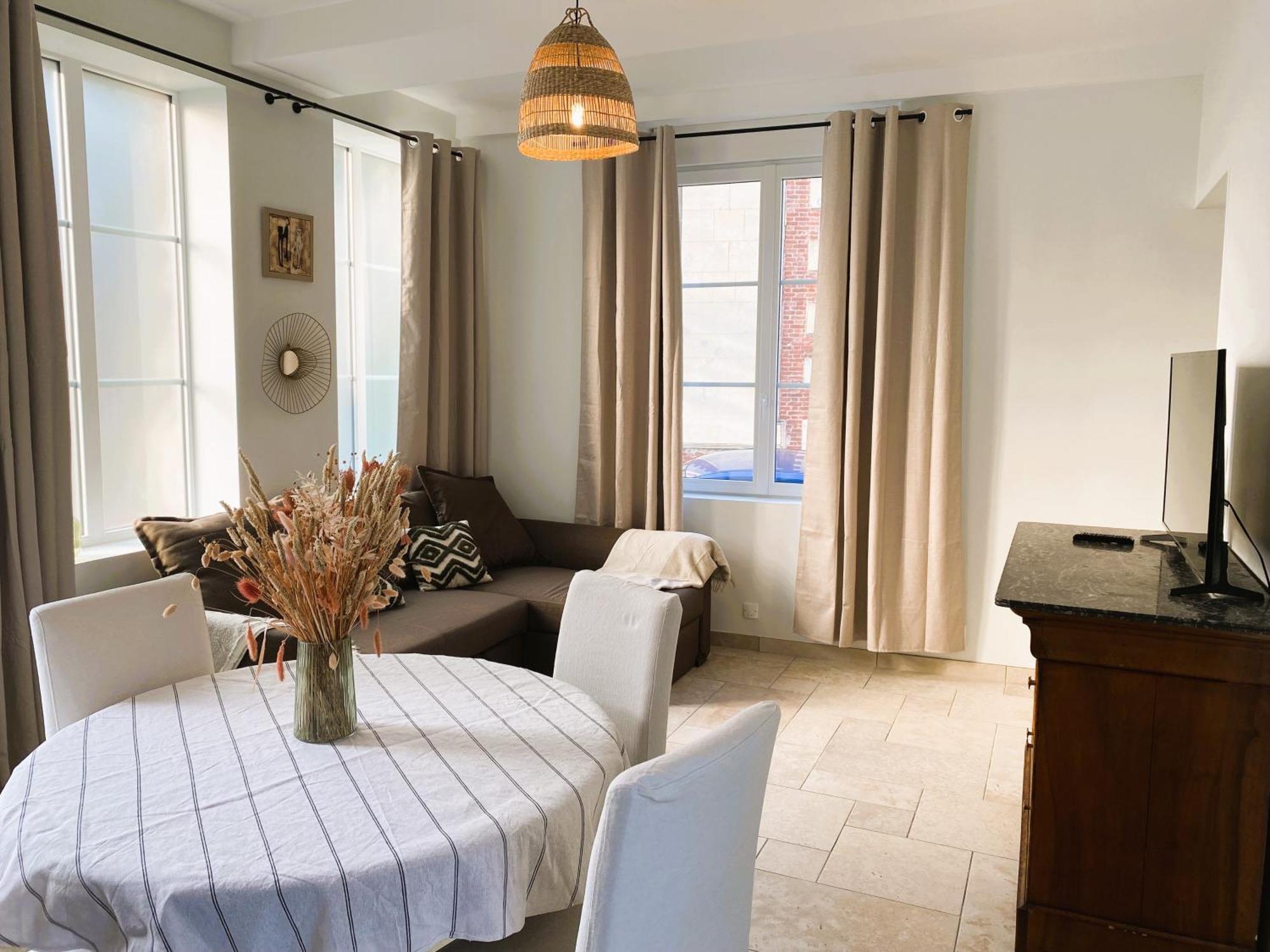 Maison 2 Chambres Avec Parking Et Jardin ノワイヨン エクステリア 写真